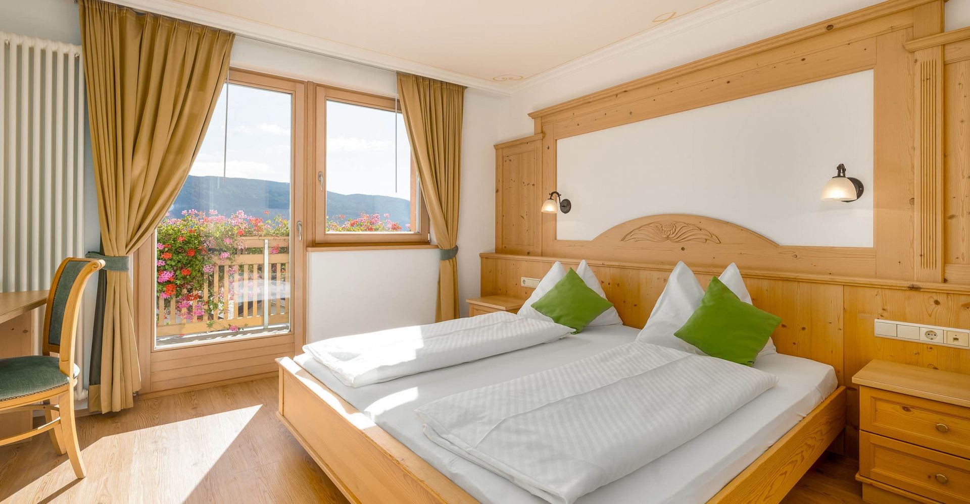 Fewo Urlaub in Südtirol Residence Diana Wohlfühl Apartments in Terenten im schönen Pustertal Ferienregion Kronplatz (3) Fewo Urlaub in Südtirol Residence Diana Wohlfühl Apartments in Terenten im schönen Pustertal Ferienregion Kronplatz (3)